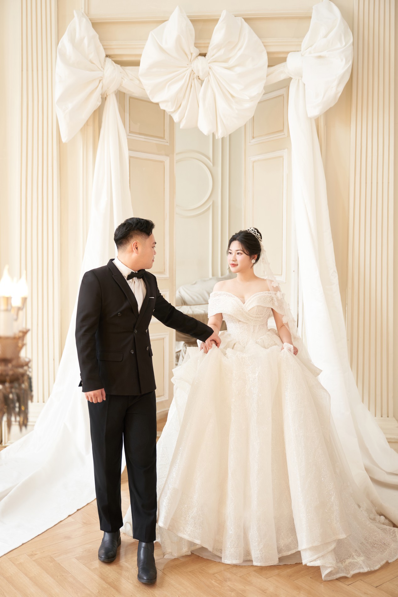 THIỆP CƯỚI TRUNG HIẾU – YẾN NHI